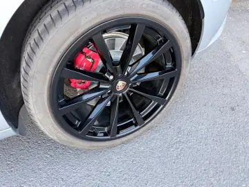 Porsche Macan GTS Pano Chrono SAGA Approved Air
