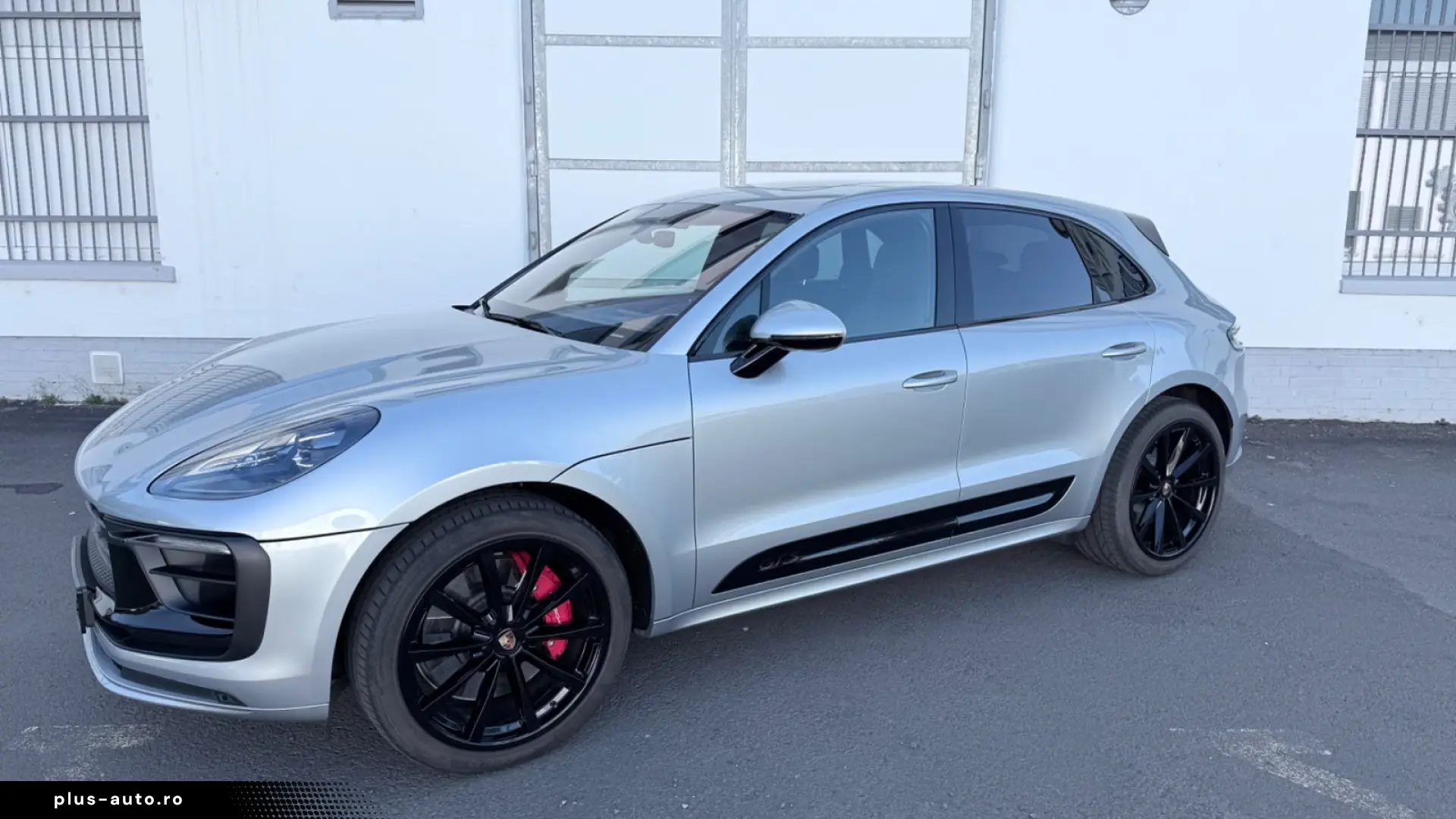 Porsche Macan GTS Pano Chrono SAGA Approved Air