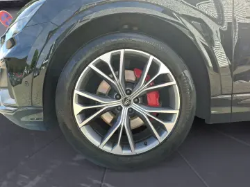 AUDI Q8 55 TFSI quattro tiptronic