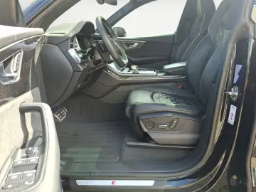 AUDI Q8 55 TFSI quattro tiptronic