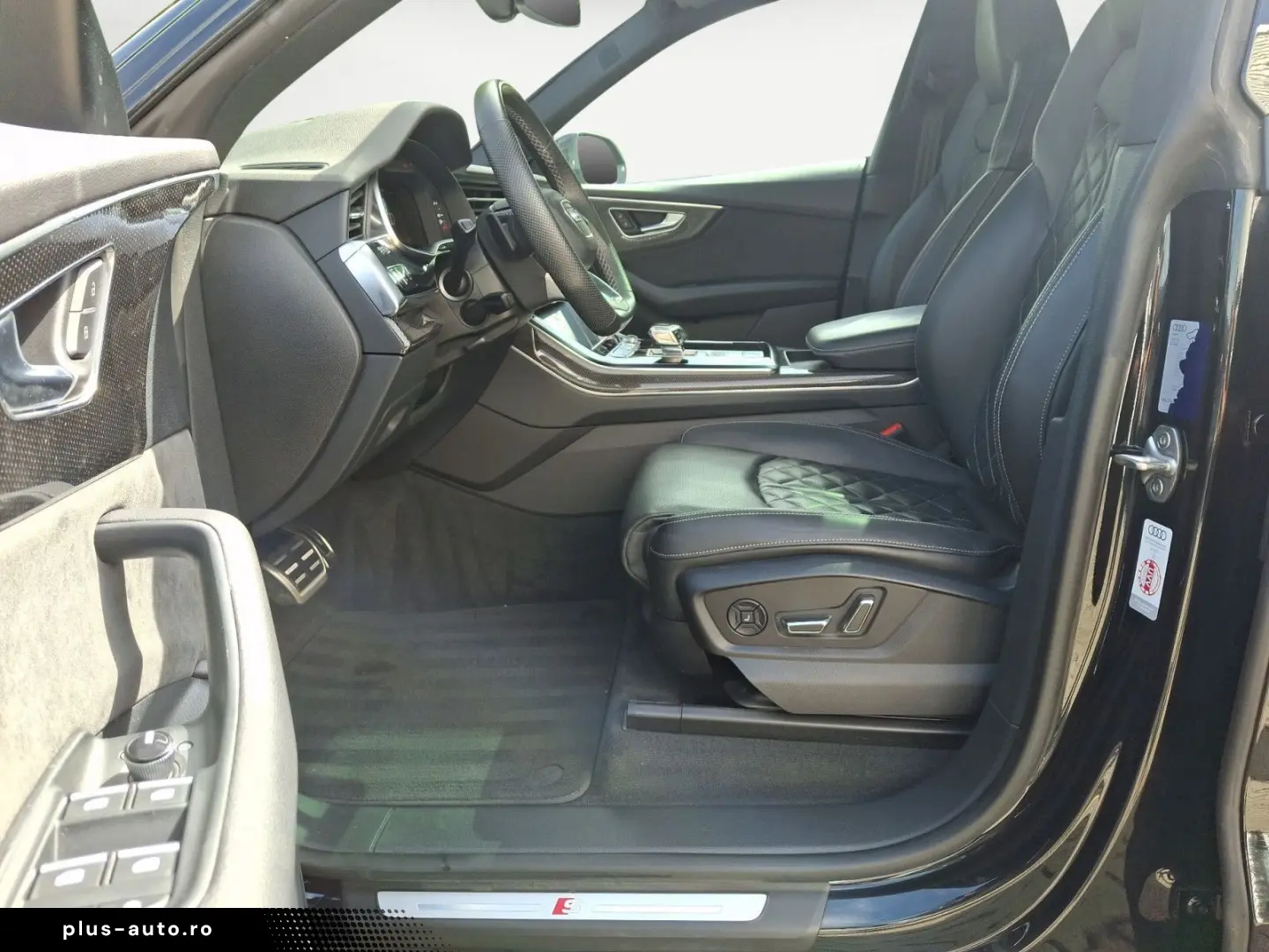 AUDI Q8 55 TFSI quattro tiptronic