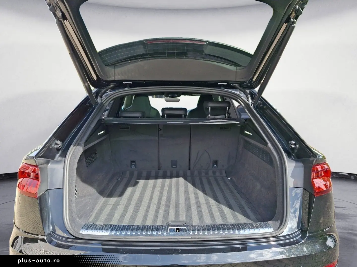 AUDI Q8 55 TFSI quattro tiptronic