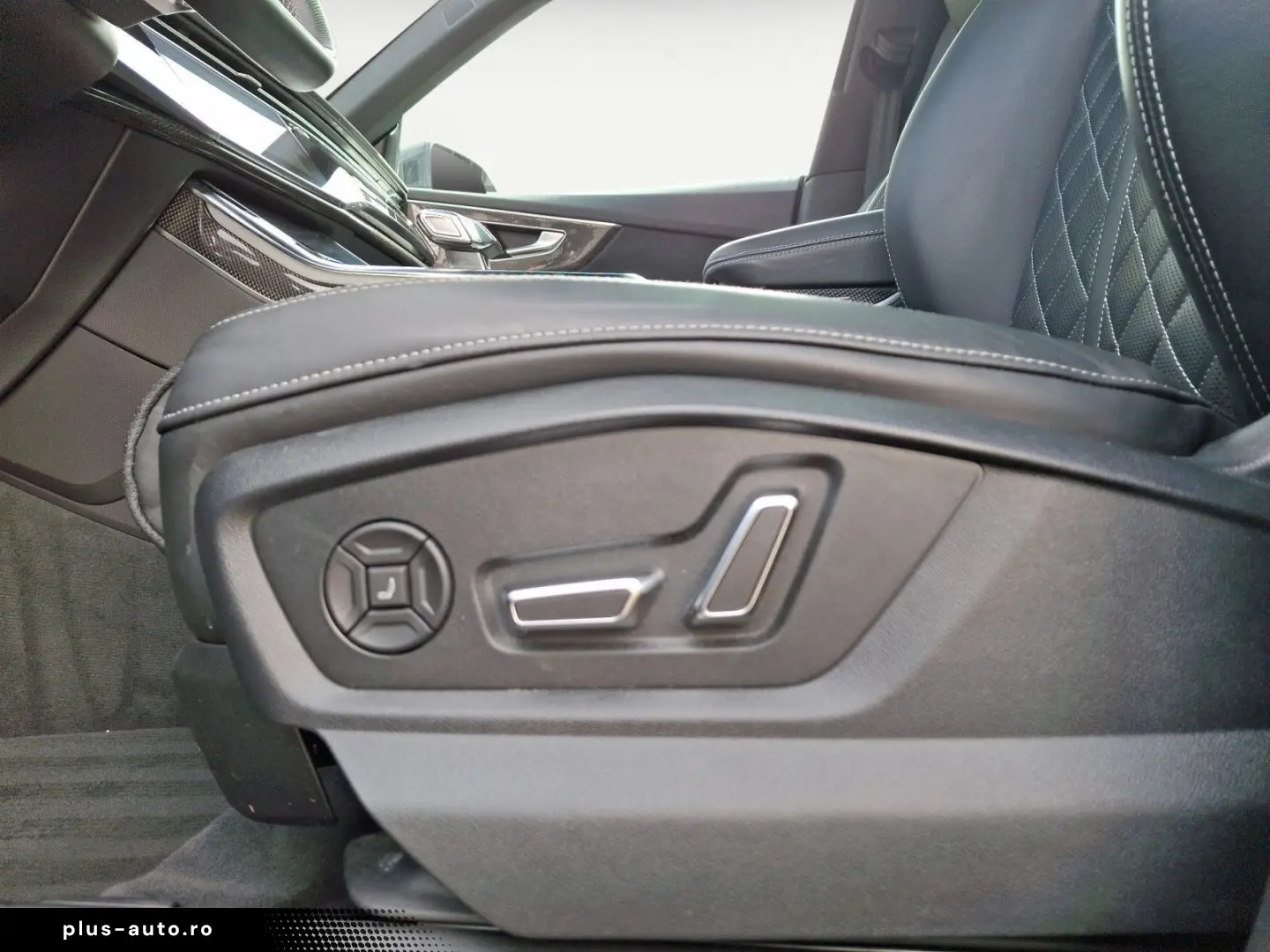 AUDI Q8 55 TFSI quattro tiptronic
