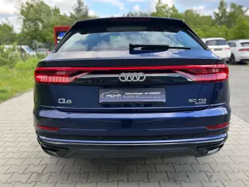 AUDI Q8 50 TDI quattro S-LINE  Panorama SOFT-CLOSE