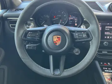 Porsche Macan GTS Sport-Chrono PANO AHK LUFT