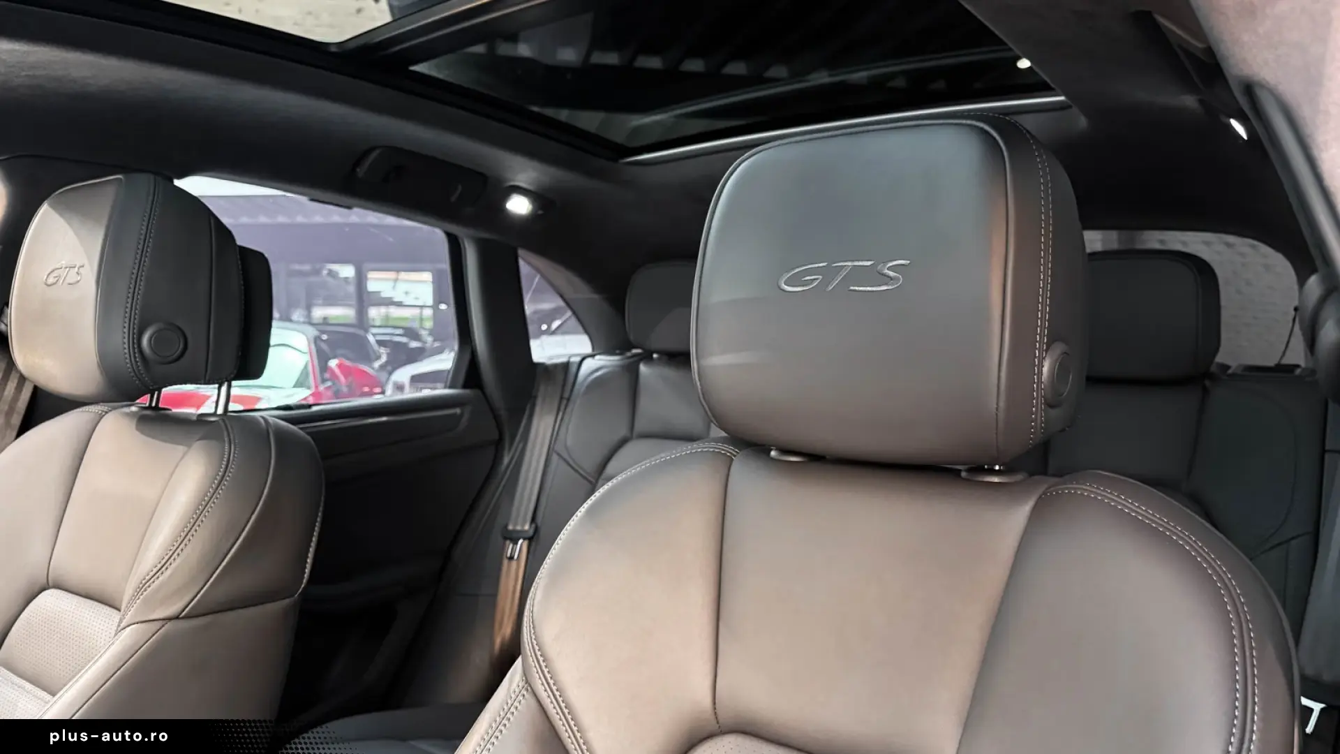 Porsche Macan GTS Approved 2028 Pano