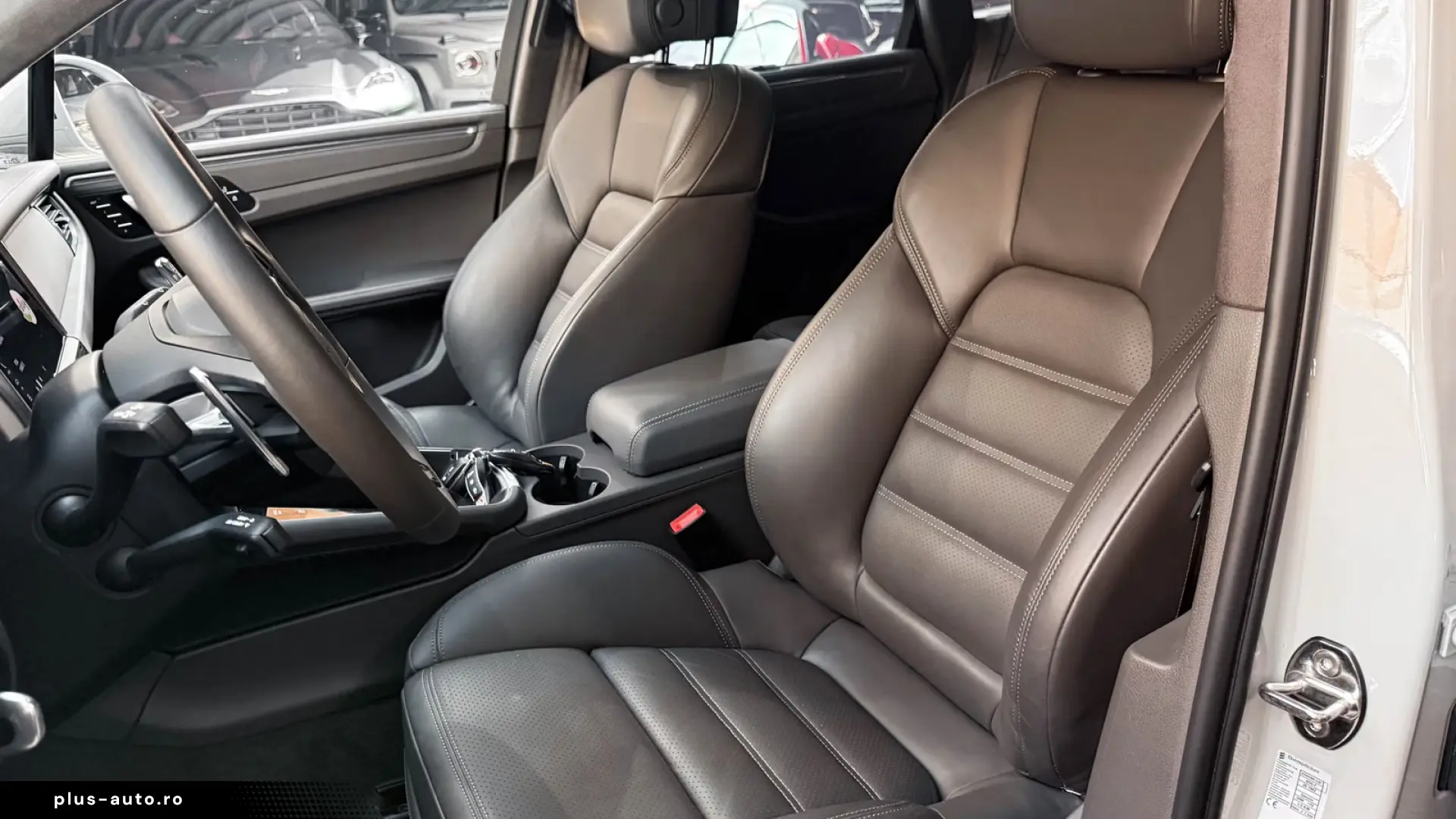 Porsche Macan GTS Approved 2028 Pano