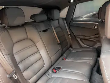 Porsche Macan GTS Approved 2028 Pano