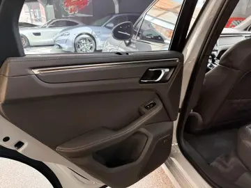 Porsche Macan GTS Approved 2028 Pano