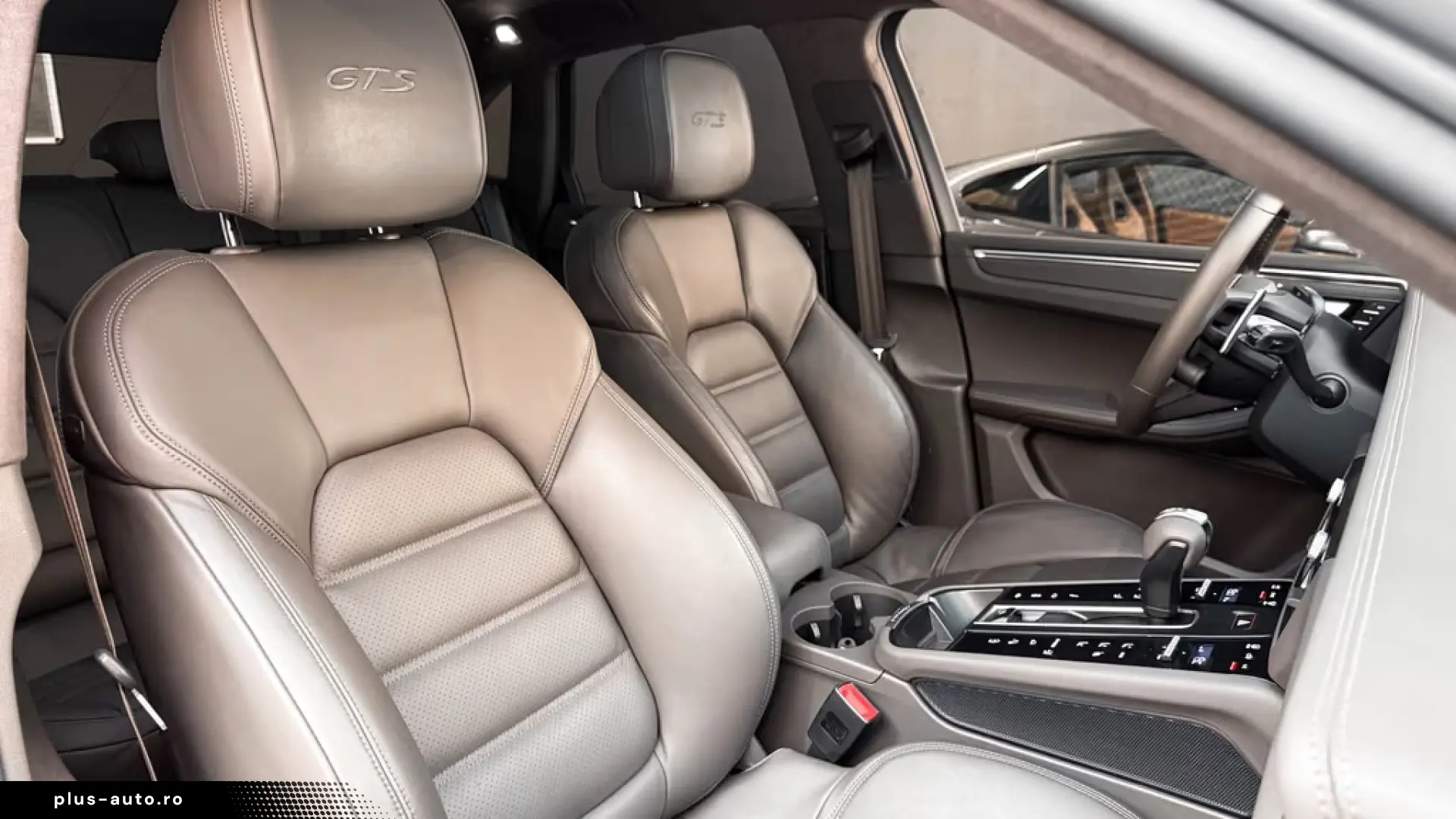 Porsche Macan GTS Approved 2028 Pano