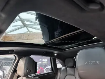 Porsche Macan GTS Approved 2028 Pano