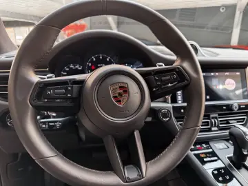 Porsche Macan GTS Approved 2028 Pano