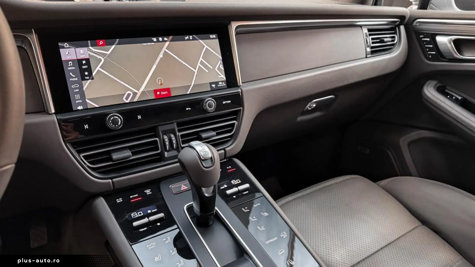 Porsche Macan GTS Approved 2028 Pano