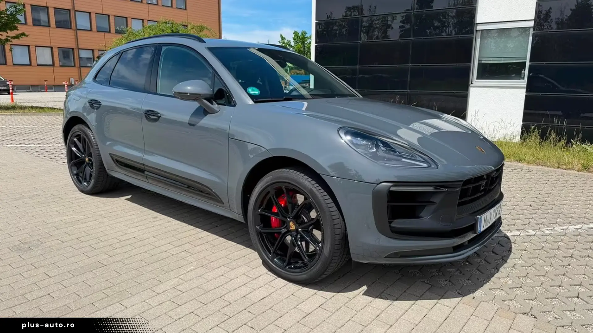 Porsche Macan GTS Abgassport Panorama approved