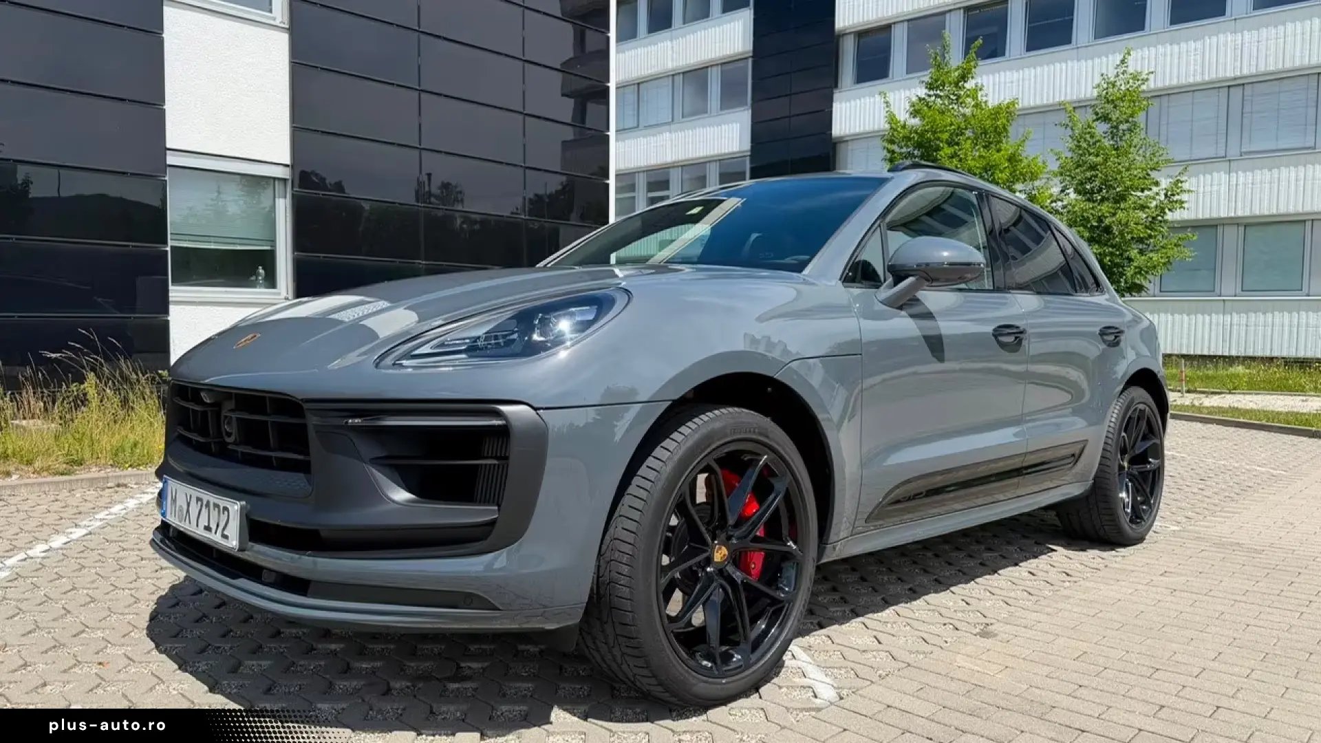Porsche Macan GTS Abgassport Panorama approved