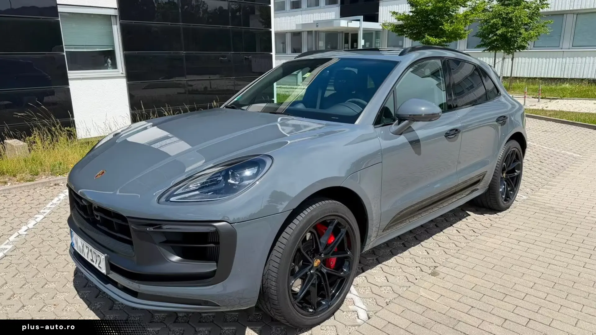 Porsche Macan GTS Abgassport Panorama approved