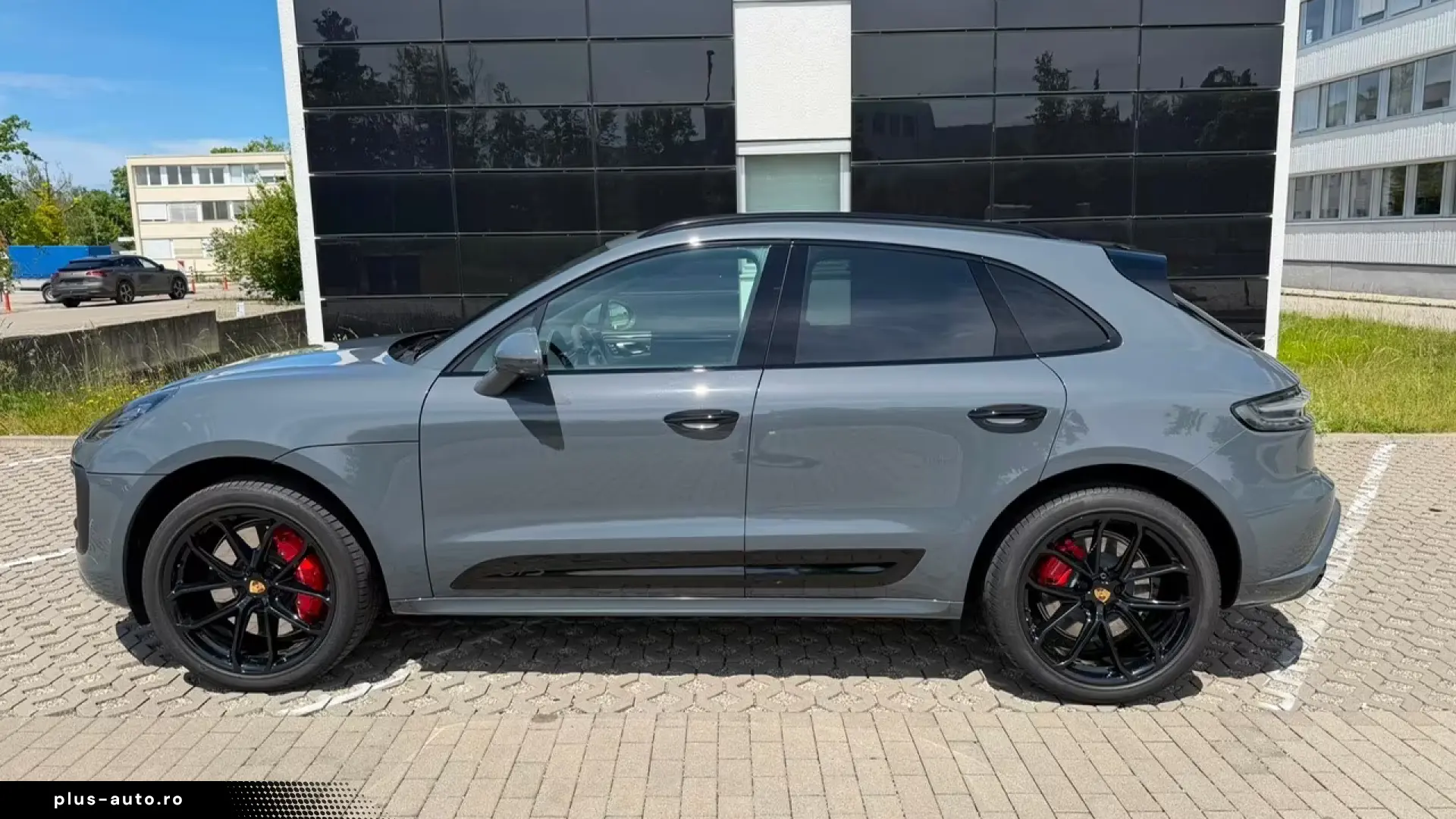 Porsche Macan GTS Abgassport Panorama approved