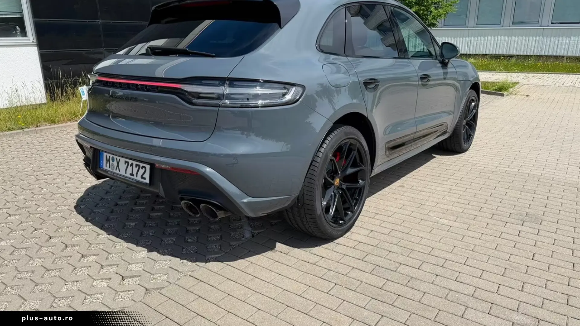 Porsche Macan GTS Abgassport Panorama approved