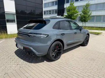 Porsche Macan GTS Abgassport Panorama approved