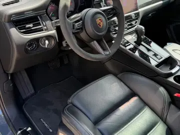 Porsche Macan GTS Abgassport Panorama approved