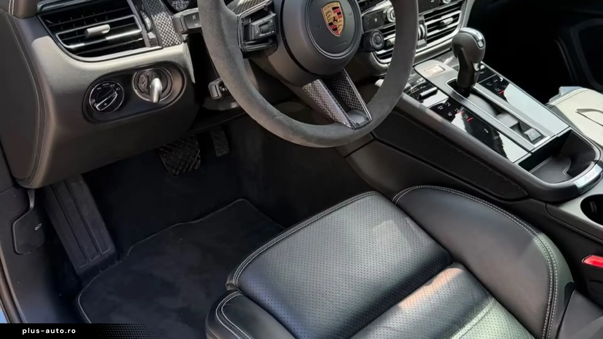 Porsche Macan GTS Abgassport Panorama approved