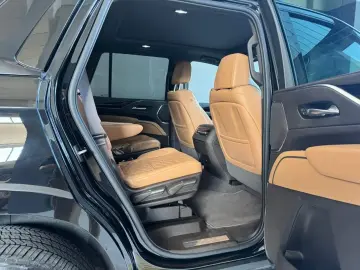Cadillac Escalade 3.0 Diesel AWD   7 LOCURI   PANO   360