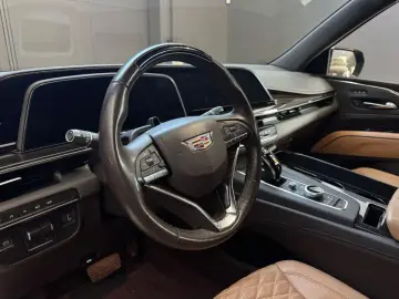 Cadillac Escalade 3.0 Diesel AWD   7 LOCURI   PANO   360
