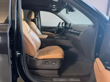 Cadillac Escalade 3.0 Diesel AWD   7 LOCURI   PANO   360