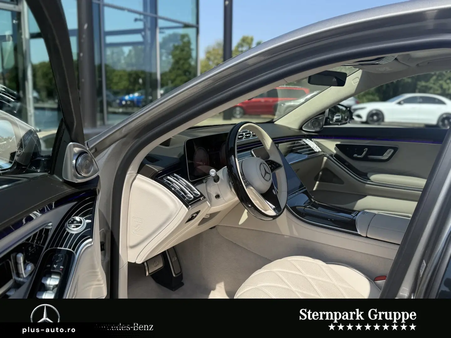 MERCEDES-BENZ Maybach S 580 First-Class Chaffeur HUD