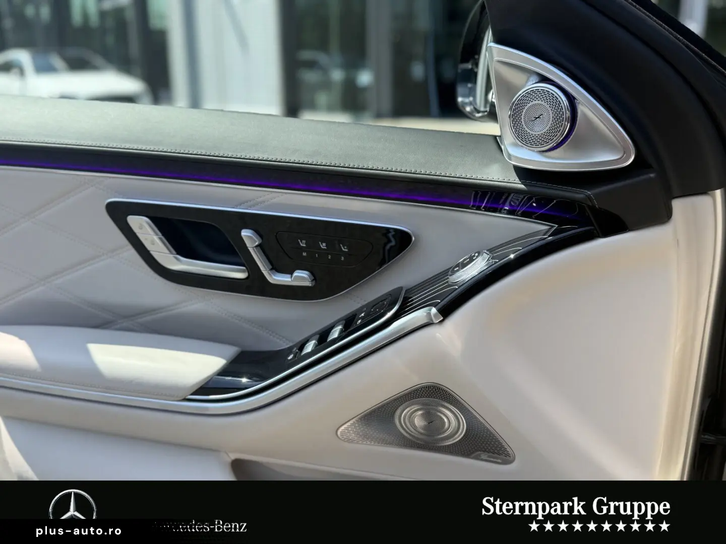 MERCEDES-BENZ Maybach S 580 First-Class Chaffeur HUD