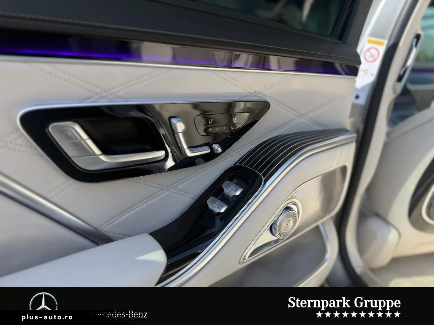 MERCEDES-BENZ Maybach S 580 First-Class Chaffeur HUD