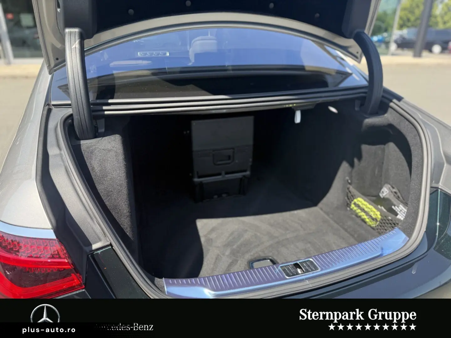 MERCEDES-BENZ Maybach S 580 First-Class Chaffeur HUD