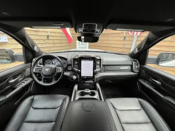 RAM 1500 Sport Crew Cab   5.7 HEMI V8   LPG   4x4