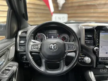 RAM 1500 Sport Crew Cab   5.7 HEMI V8   LPG   4x4
