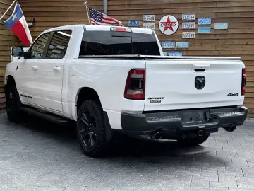 RAM 1500 Sport Crew Cab   5.7 HEMI V8   LPG   4x4