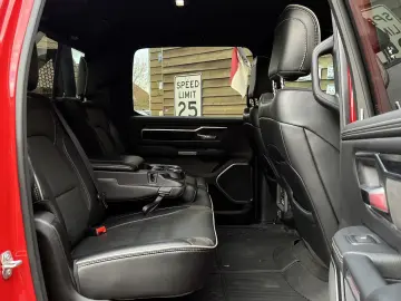 RAM 1500 Laramie Night Edition   5.7 HEMI eTorque