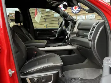 RAM 1500 Laramie Night Edition   5.7 HEMI eTorque