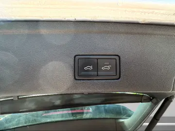 VW Touareg   ACC   LED   Kam   AHK   1Hand