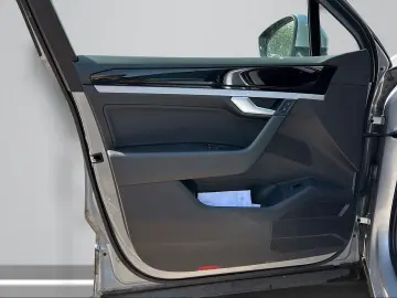 VW Touareg   ACC   LED   Kam   AHK   1Hand