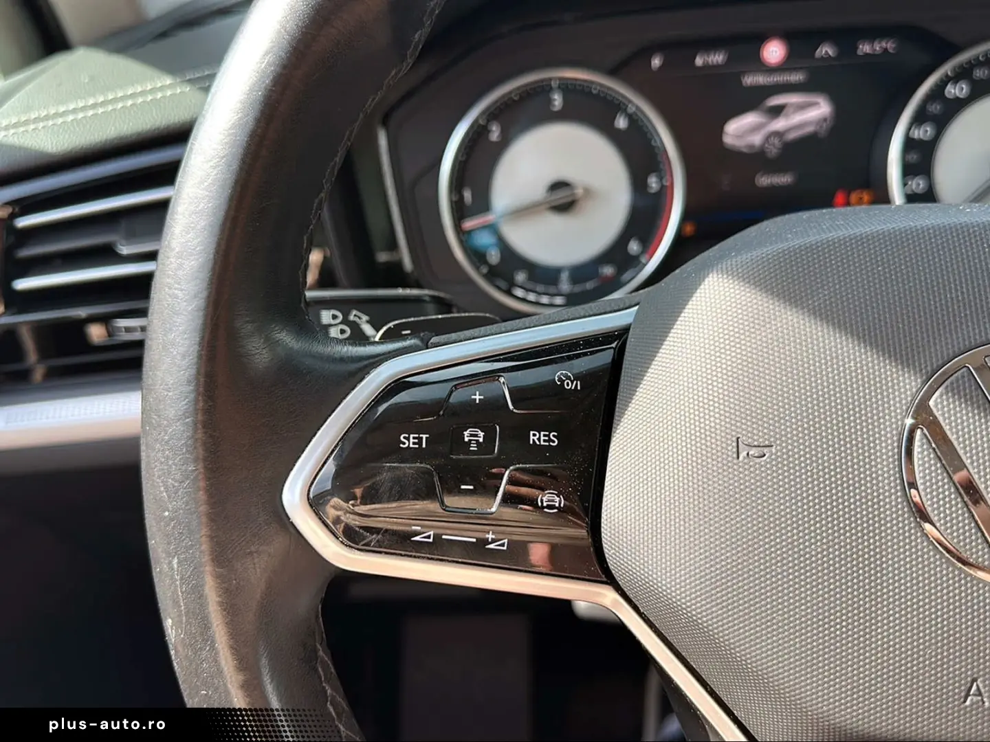 VW Touareg   ACC   LED   Kam   AHK   1Hand