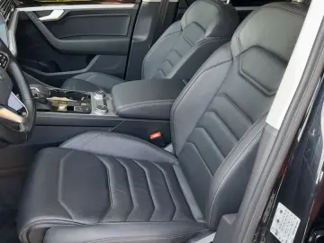VW Touareg 3.0 V6 TDI 4MOT Tiptr LED 4CORNER AHK