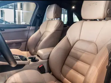 Porsche Macan GTS Air PASM SportChrono Full Leather Package