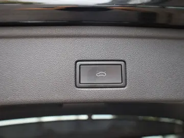 VW Touareg Elegance 4Motion 3.0 TDI Memory CAM ACC