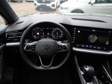VW Touareg Elegance 4Motion 3.0 TDI Memory CAM ACC