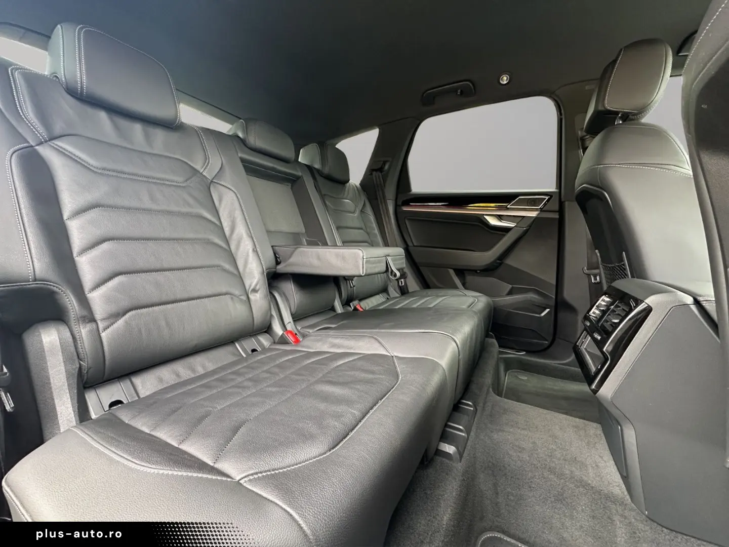 VW Touareg 3.0 TSI R-Line INNOVISION DYNAUDIO