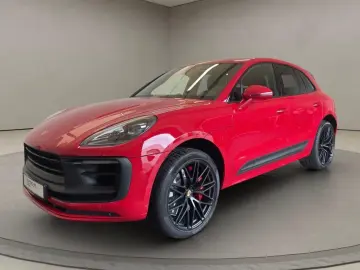 Porsche Macan GTS sports exhaust air suspension BOSE