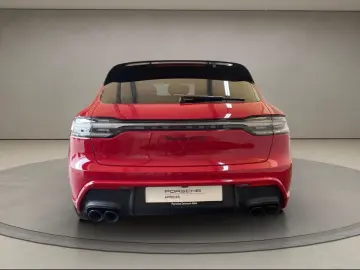 Porsche Macan GTS sports exhaust air suspension BOSE