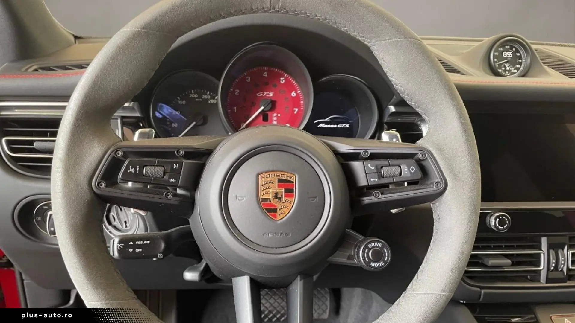 Porsche Macan GTS sports exhaust air suspension BOSE