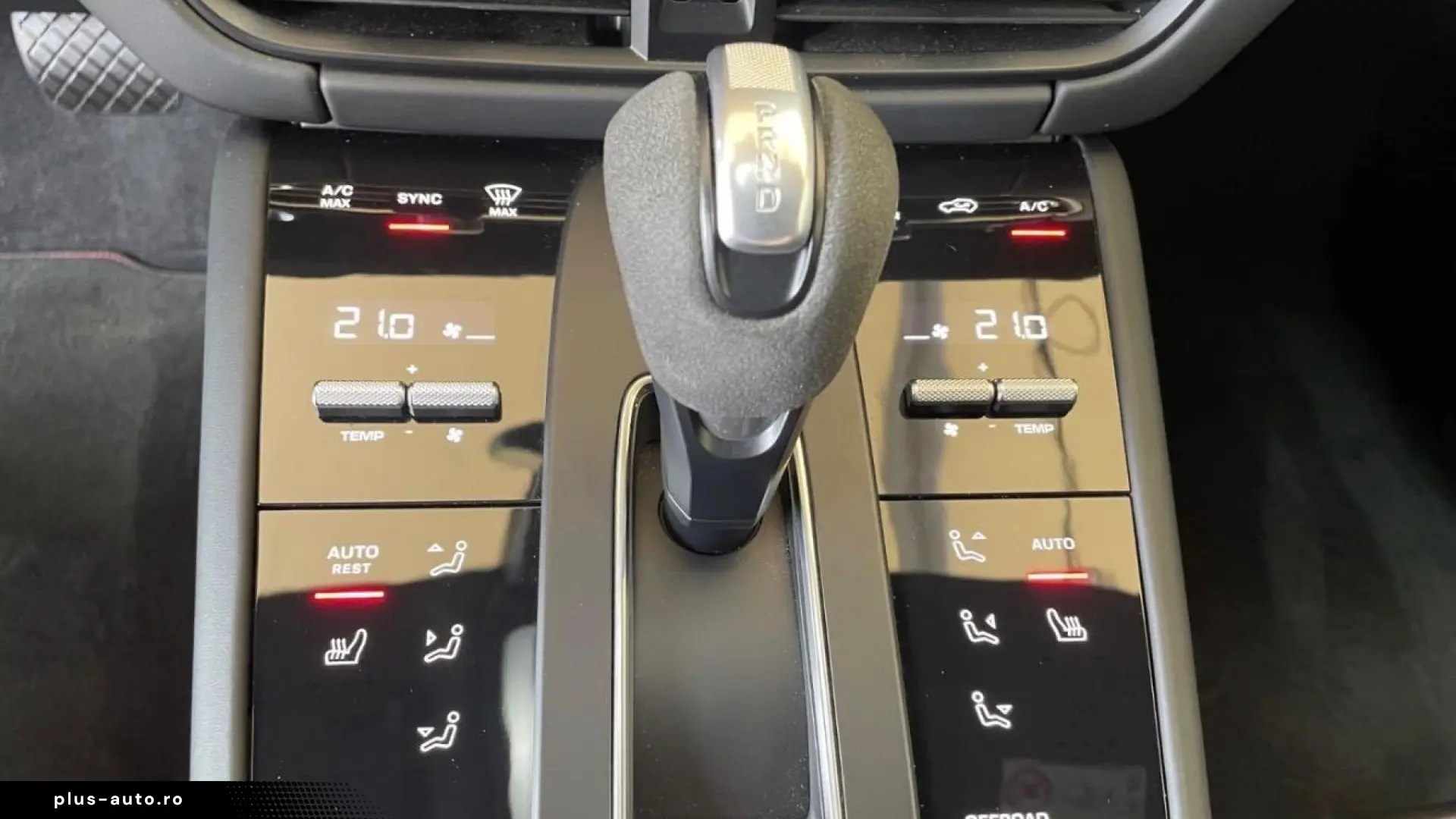 Porsche Macan GTS sports exhaust air suspension BOSE