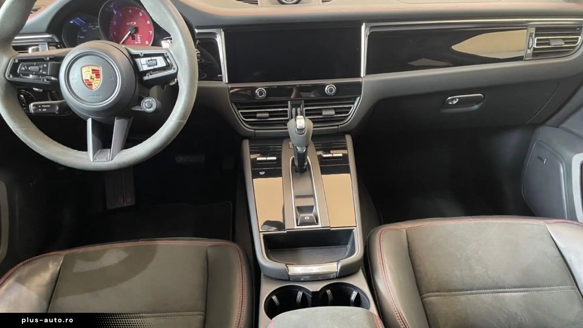 Porsche Macan GTS sports exhaust air suspension BOSE